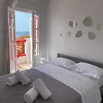 Elenitas Town House With Balcony And Sea View Apartamento *