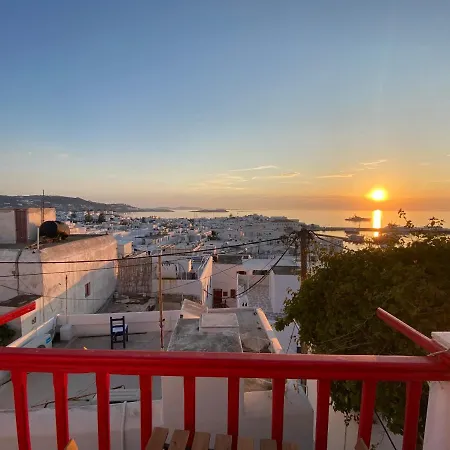 Elenitas Town House With Balcony And Sea View 公寓